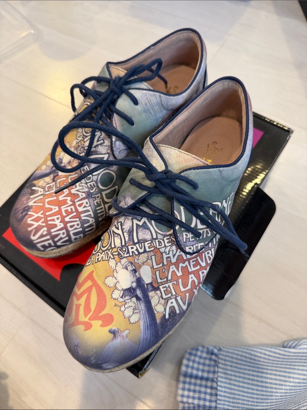 ICON Vintage Multicolor Graphic Canvas Lace-Up Shoes with Navy Laces